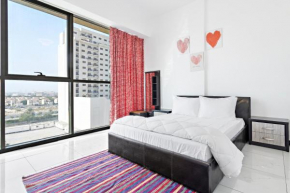 Next to Circle Mall - Spacious 1BR duplex - Crystal Residence